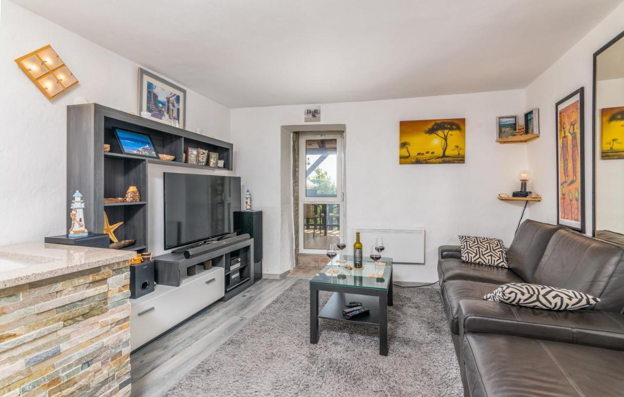 Appartamento Stone House Knez Vrbnik Esterno foto
