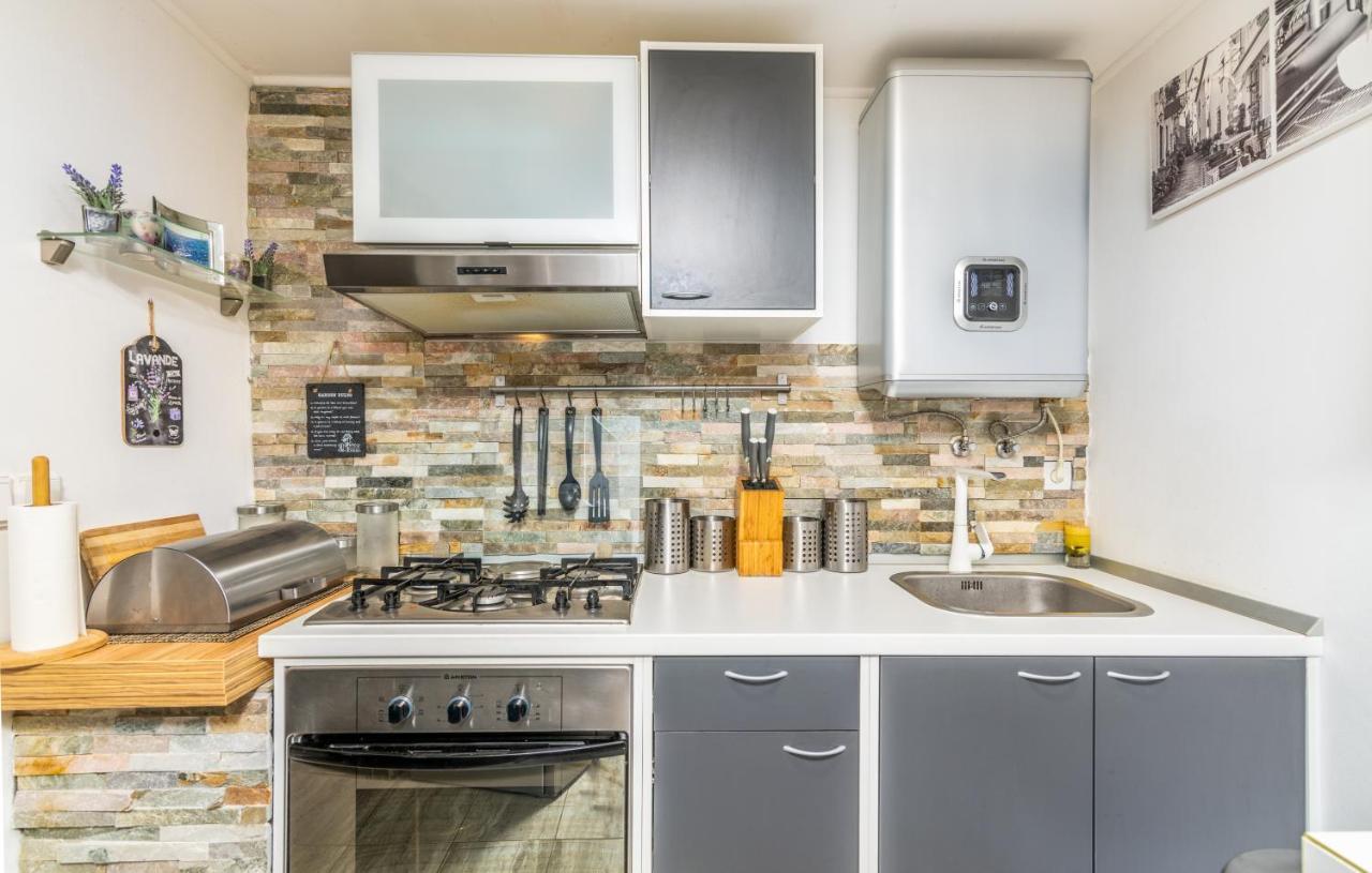 Appartamento Stone House Knez Vrbnik Esterno foto