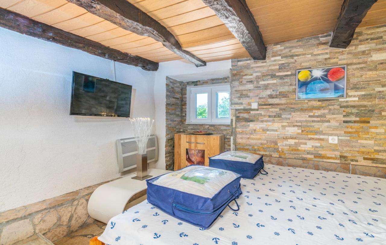 Appartamento Stone House Knez Vrbnik Esterno foto