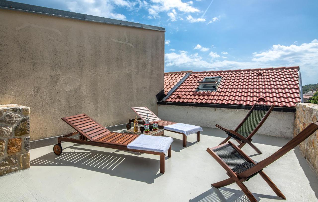 Appartamento Stone House Knez Vrbnik Esterno foto