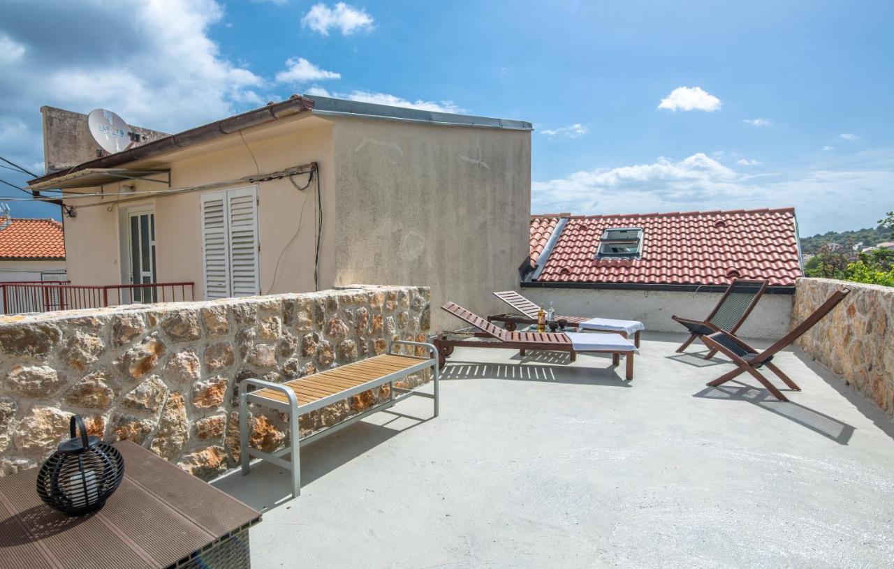 Appartamento Stone House Knez Vrbnik Esterno foto
